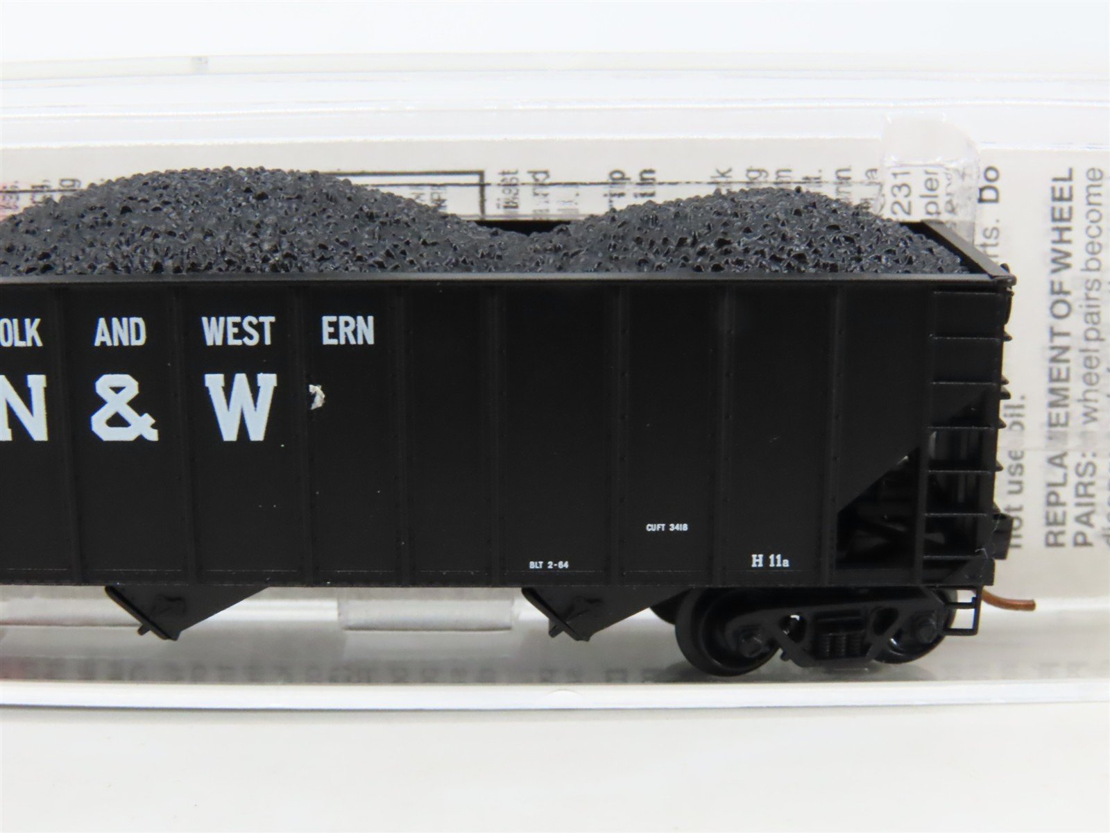 N Scale Micro-Trains MTL 108010 N&W Norfolk & Western 3-Bay Hopper #92750 w/Load