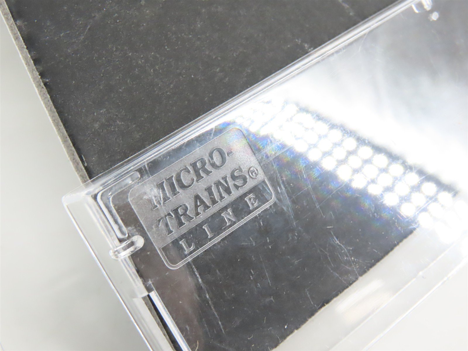 N Scale Micro-Trains MTL 09300070 ACFX Cancarb 3-Bay Covered Hopper #74082