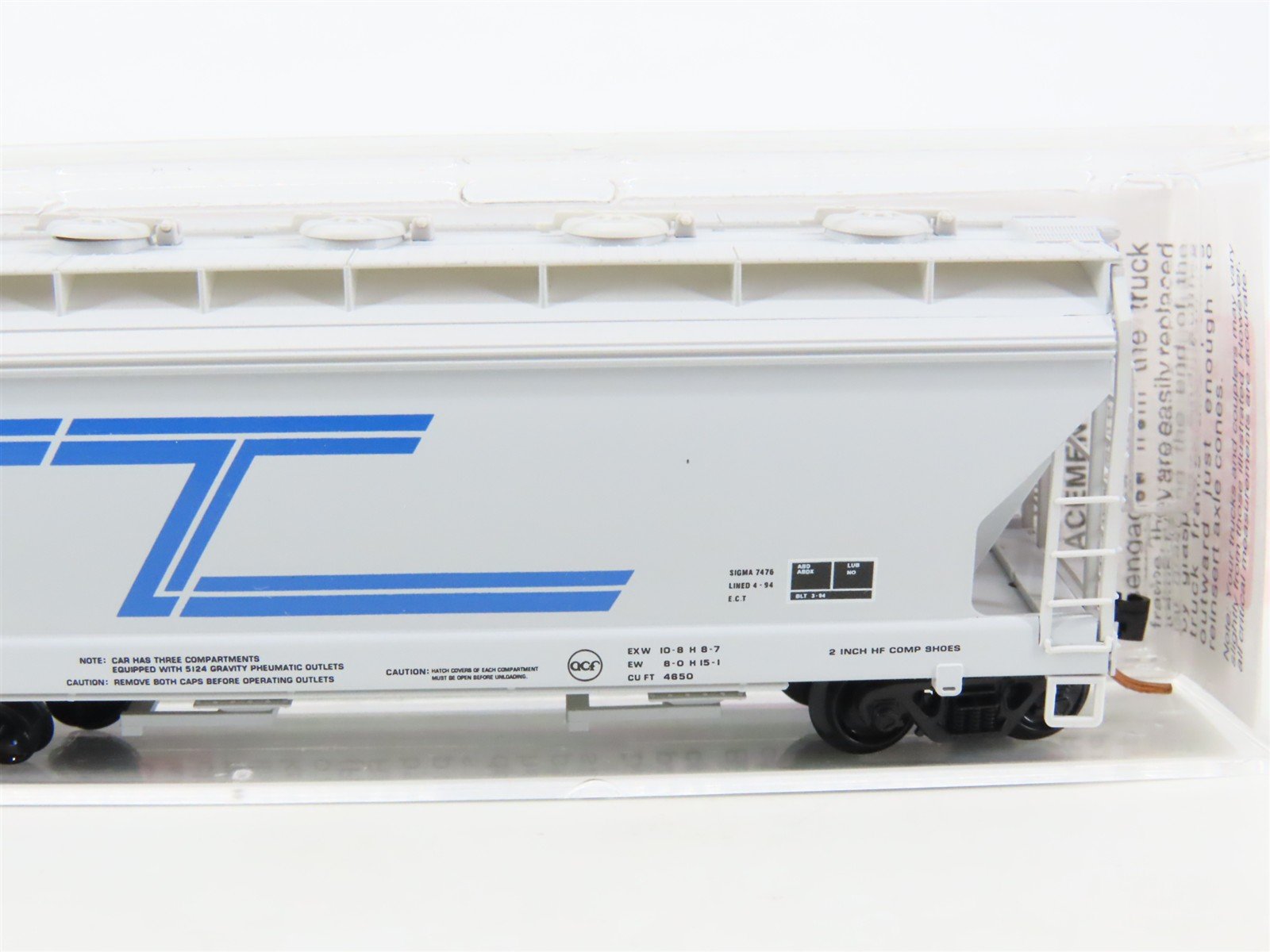 N Scale Micro-Trains MTL 93090 SMNX Solvay Minerals 3-Bay Covered Hopper #472