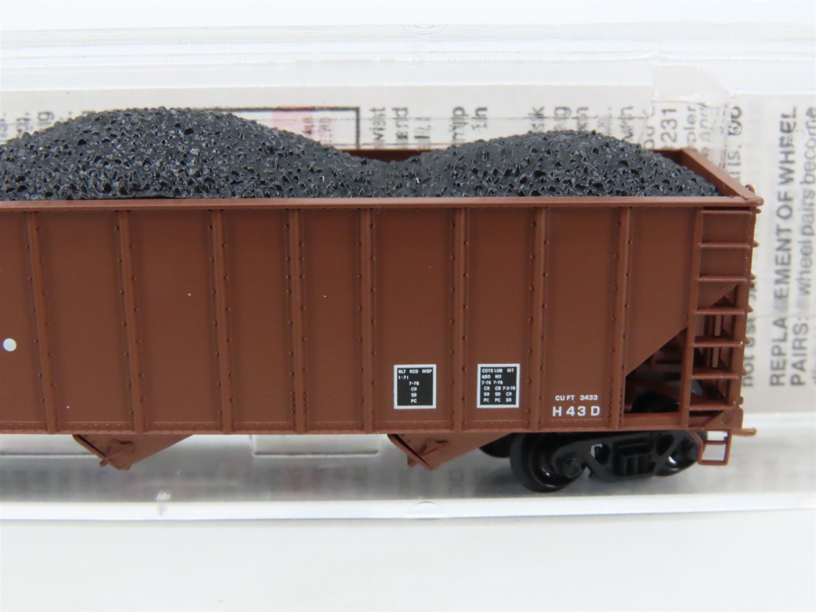 N Scale Micro-Trains MTL 108030 CR Conrail 3-Bay Hopper #480709 w/ Coal Load
