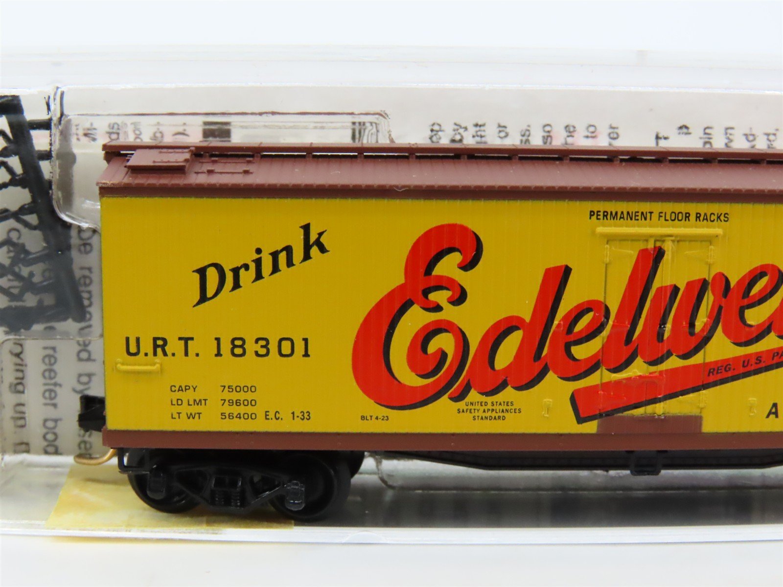N Scale Micro-Trains MTL 49430 URT Edelweiss Brew 40' Wood Reefer #18301