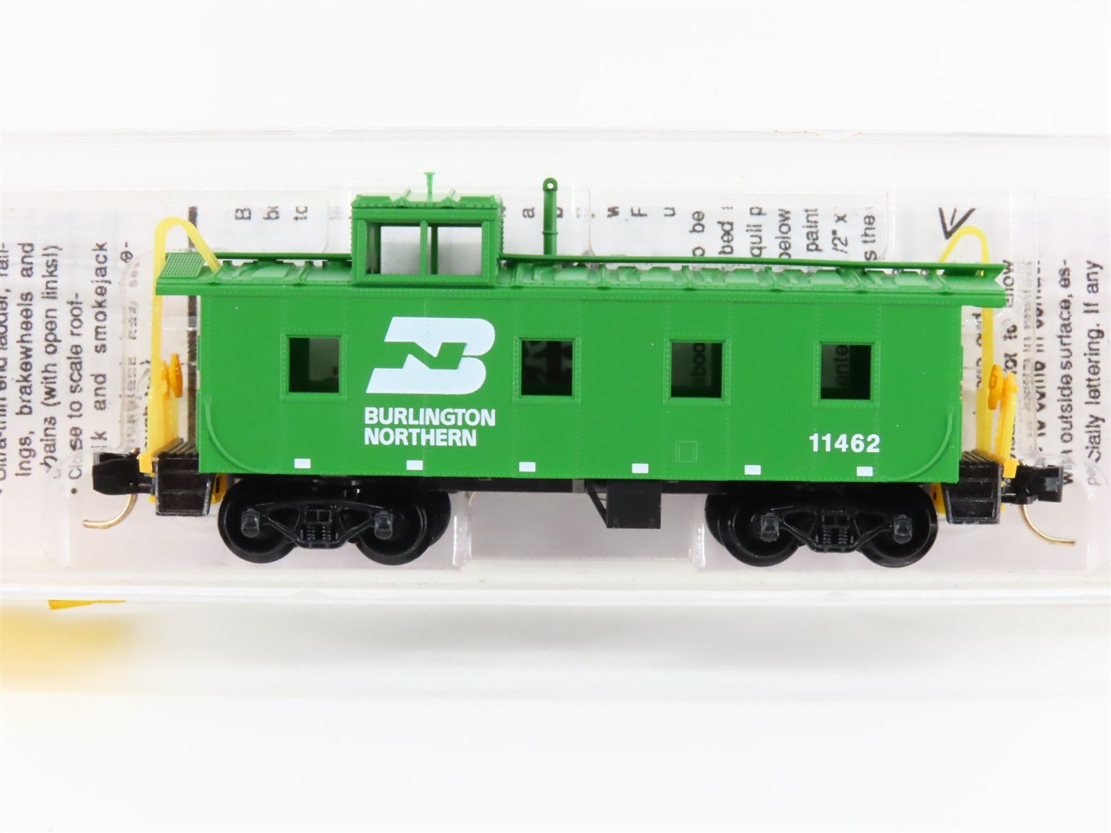 N Scale Micro-Trains MTL 100060 BN Burlington Northern 36' Caboose #11462