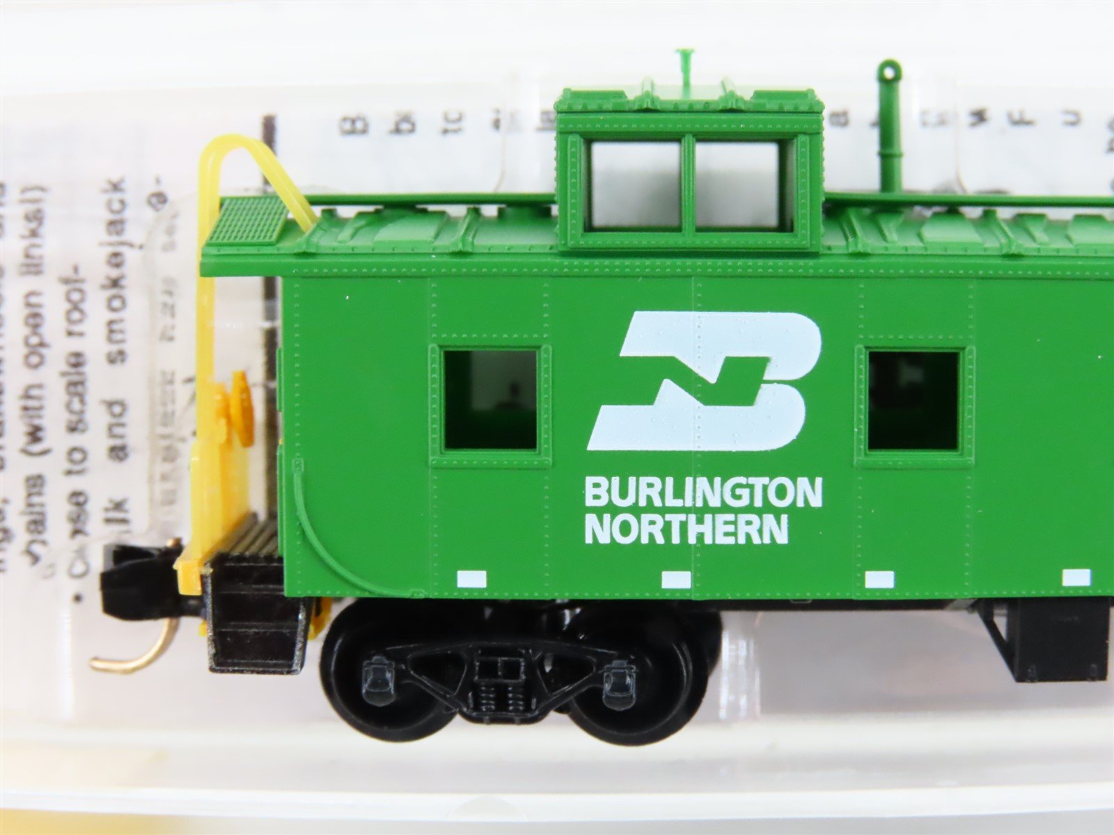 N Scale Micro-Trains MTL 100060 BN Burlington Northern 36' Caboose #11462