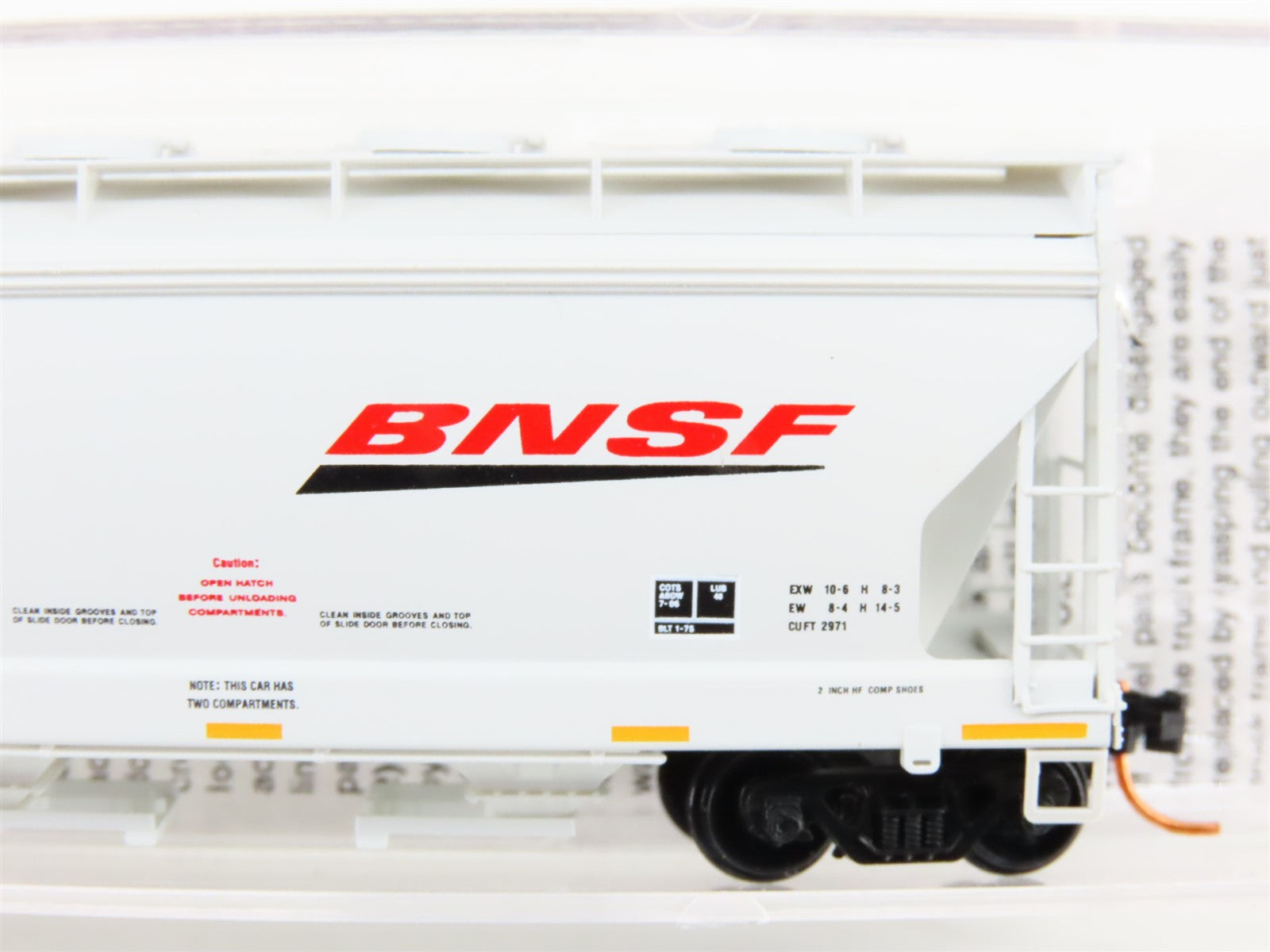 N Scale Micro-Trains MTL 09200282 BNSF Railway 2-Bay Centerflow Hopper #405430