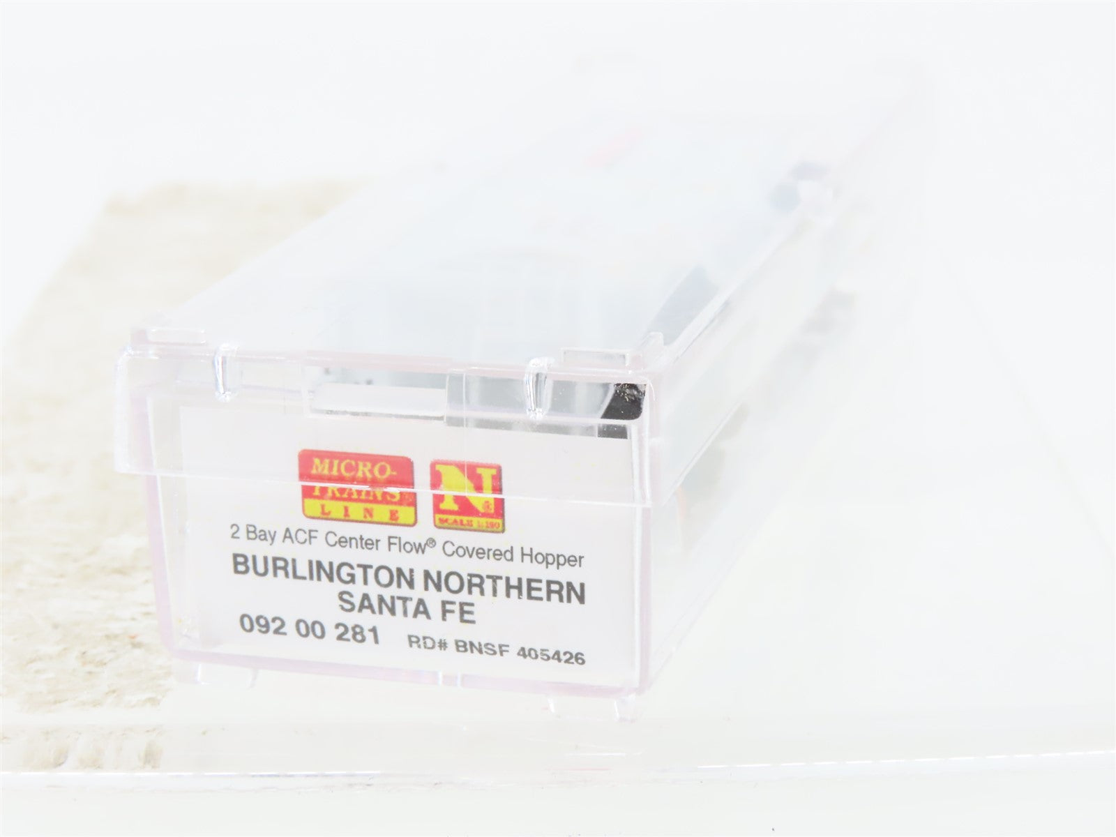 N Scale Micro-Trains MTL 09200281 BNSF Railway 2-Bay Covered Hopper #405426