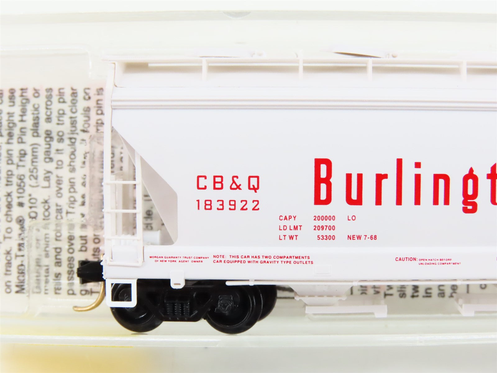 N Micro-Trains MTL 92070 CB&Q Burlington Route 2-Bay Centerflow Hopper #183922