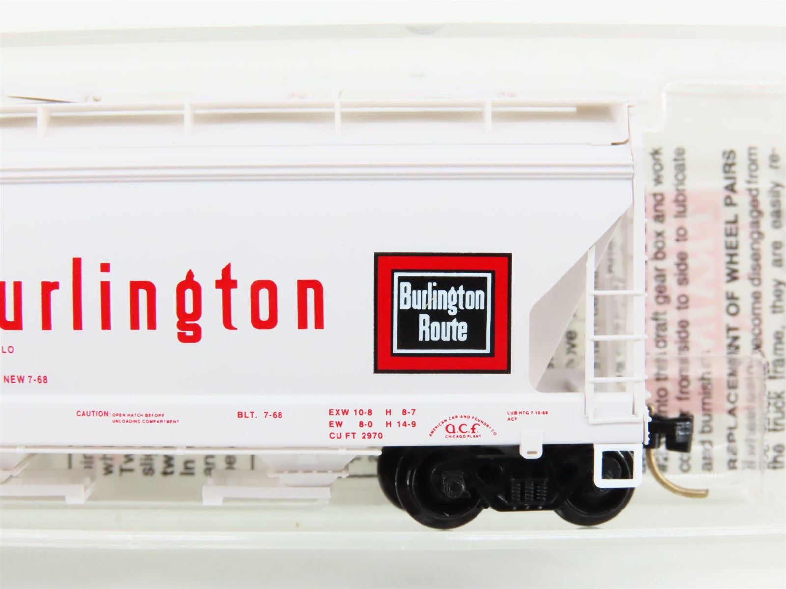N Micro-Trains MTL 92070 CB&Q Burlington Route 2-Bay Centerflow Hopper #183922