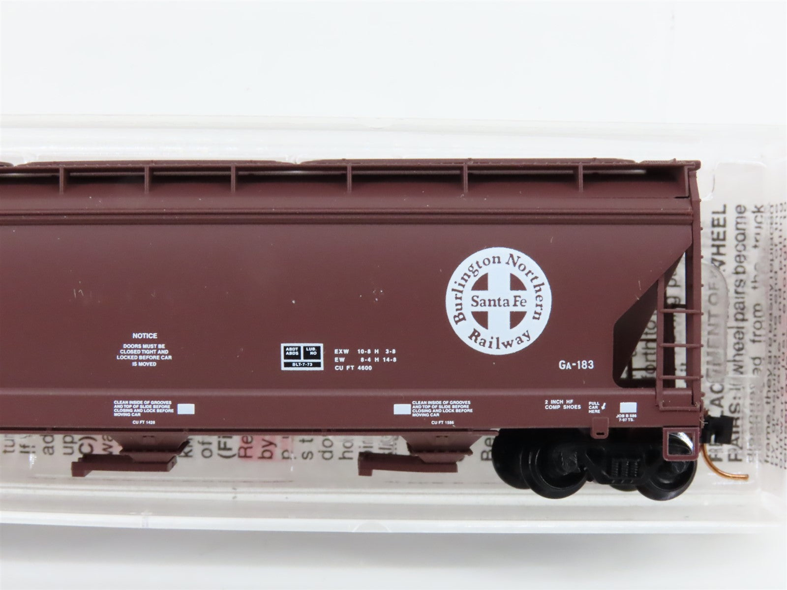 N Scale Micro-Trains MTL 94180 BNSF Railway 3-Bay Covered Hopper #420505