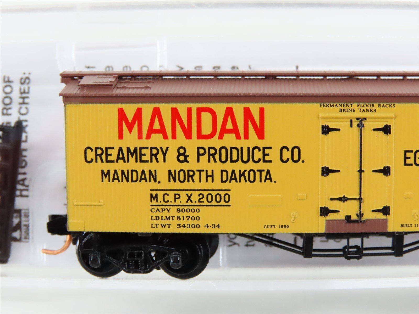 N Scale Micro-Trains MTL 05800090 MCPX Mandan Creamery & Produce 36' Reefer 2000