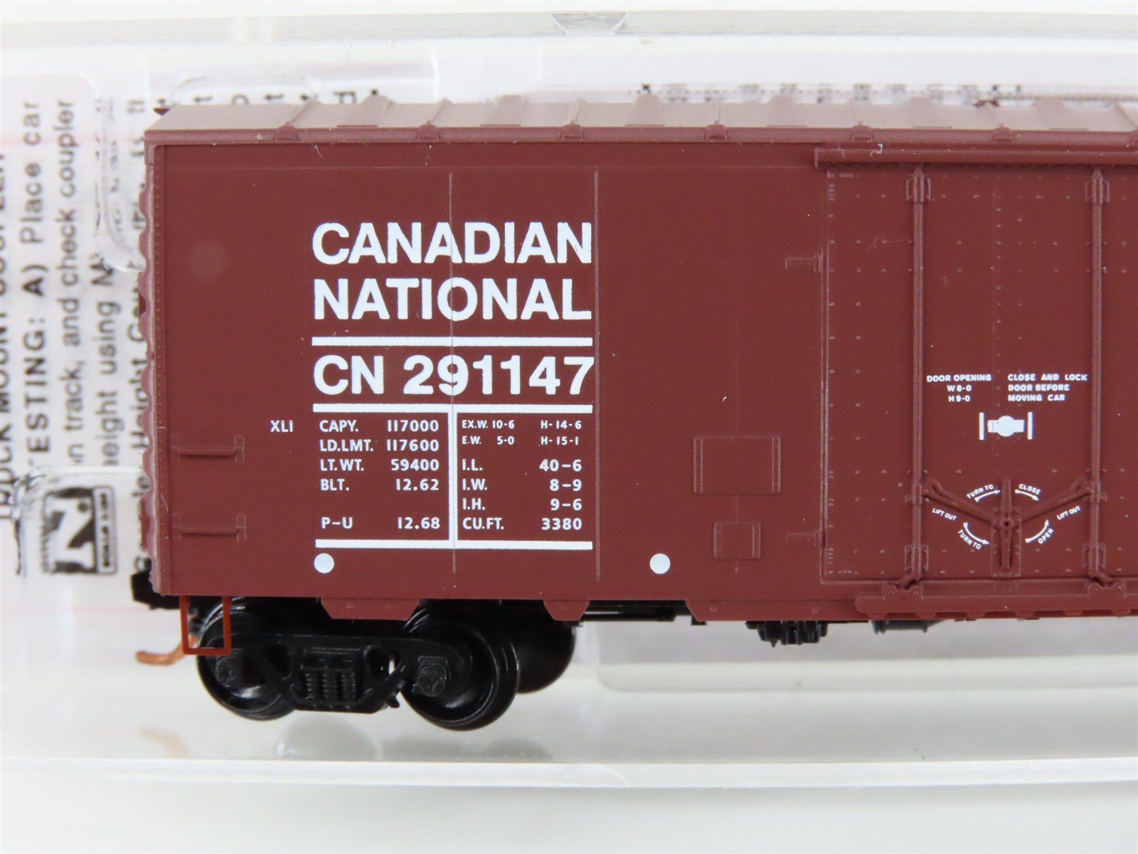 N Scale Micro-Trains MTL 07400150 CN Canadian National 40' Box Car #291147