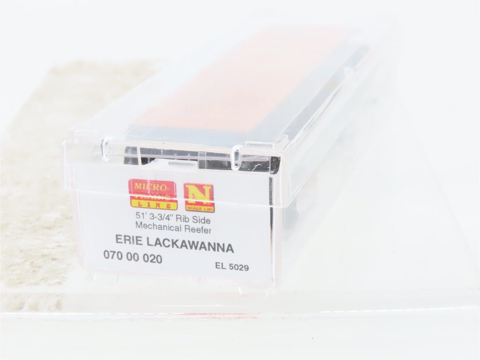 N Scale Micro-Trains MTL 07000020 EL Erie Lackawanna Mechanical Reefer #5029