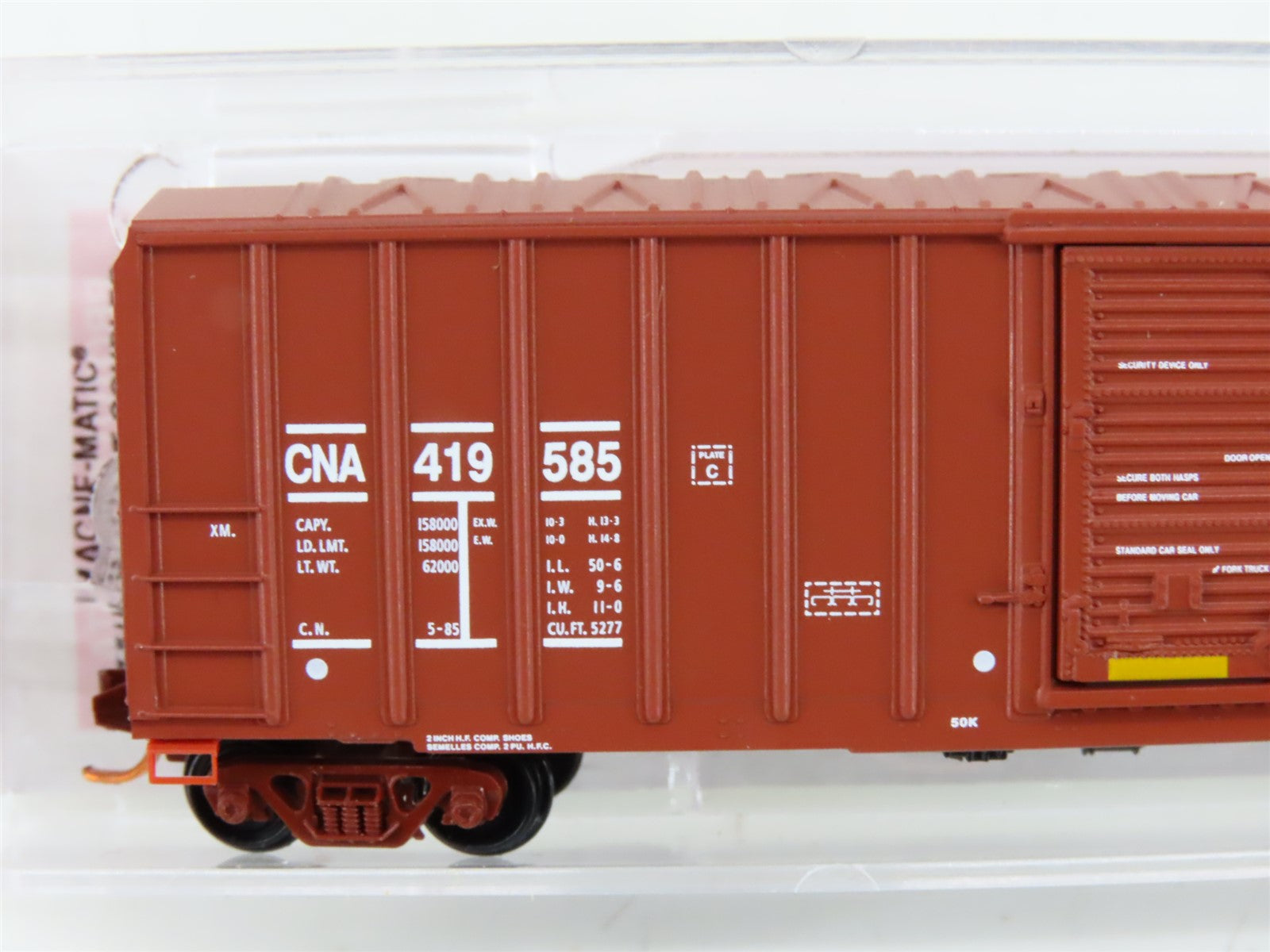 N Scale Micro-Trains MTL 02500650 CNA Canadian National 50' Box Car #419585