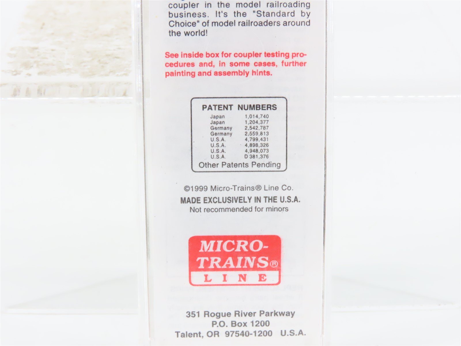 N Scale Micro-Trains MTL 21230 BCOL British Columbia 40' Box Car #8002