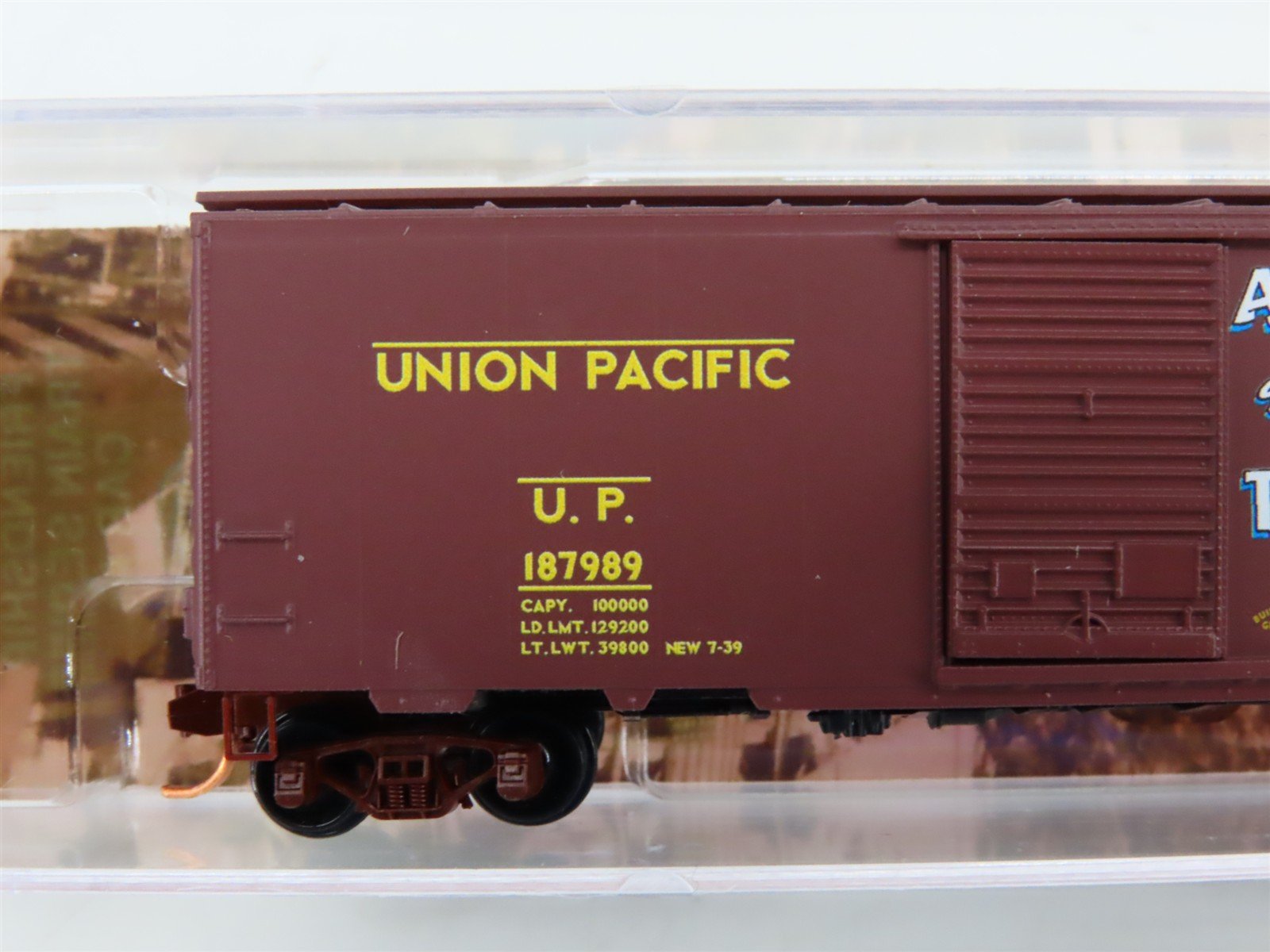 N Scale Micro-Trains MTL 02000017 UP Friendship Arkansas 40' Box Car #187989