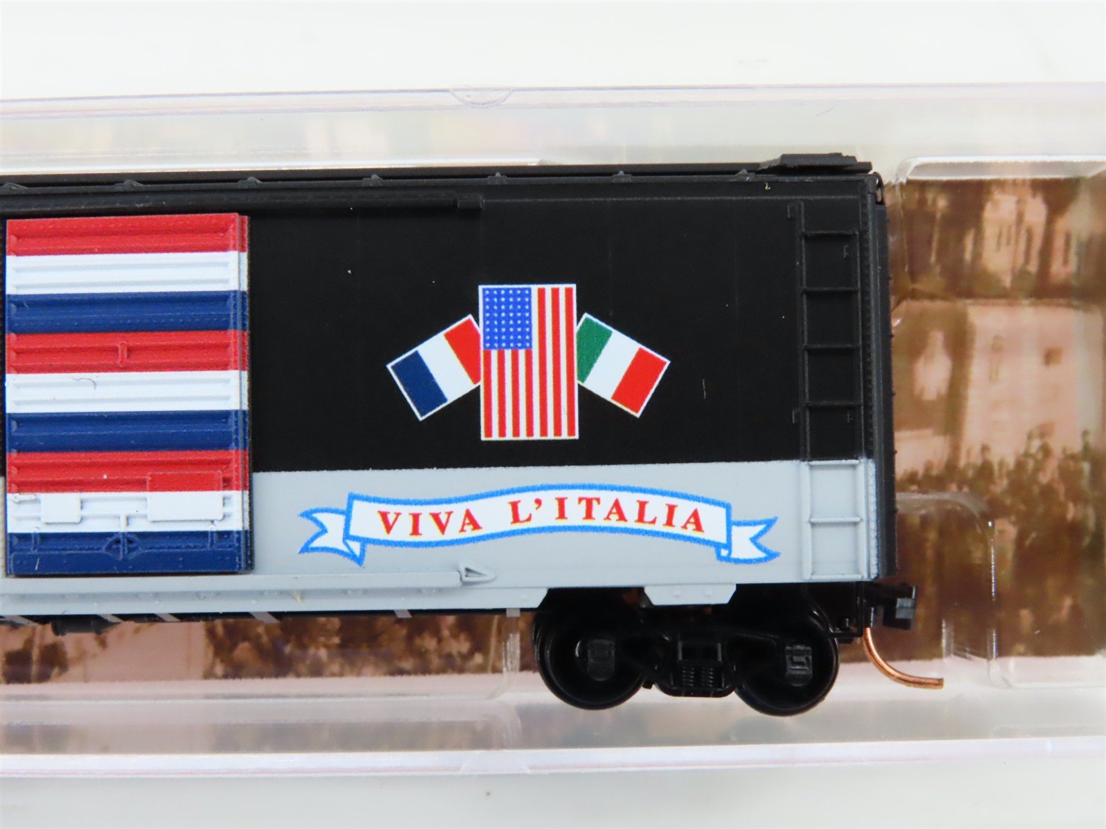 N Micro-Trains MTL 02000027 SP Southern Pacific Friendship 40' Box Car #97994