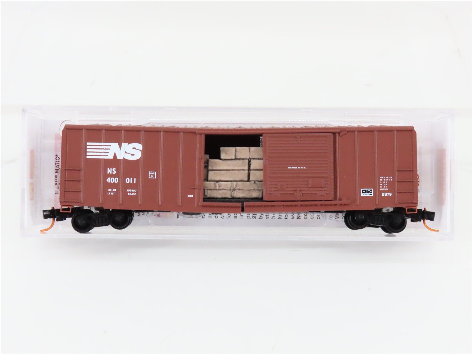 N Scale Micro-Trains MTL 02500731 NS Norfolk Southern 50' Boxcar #400011 w/ Load