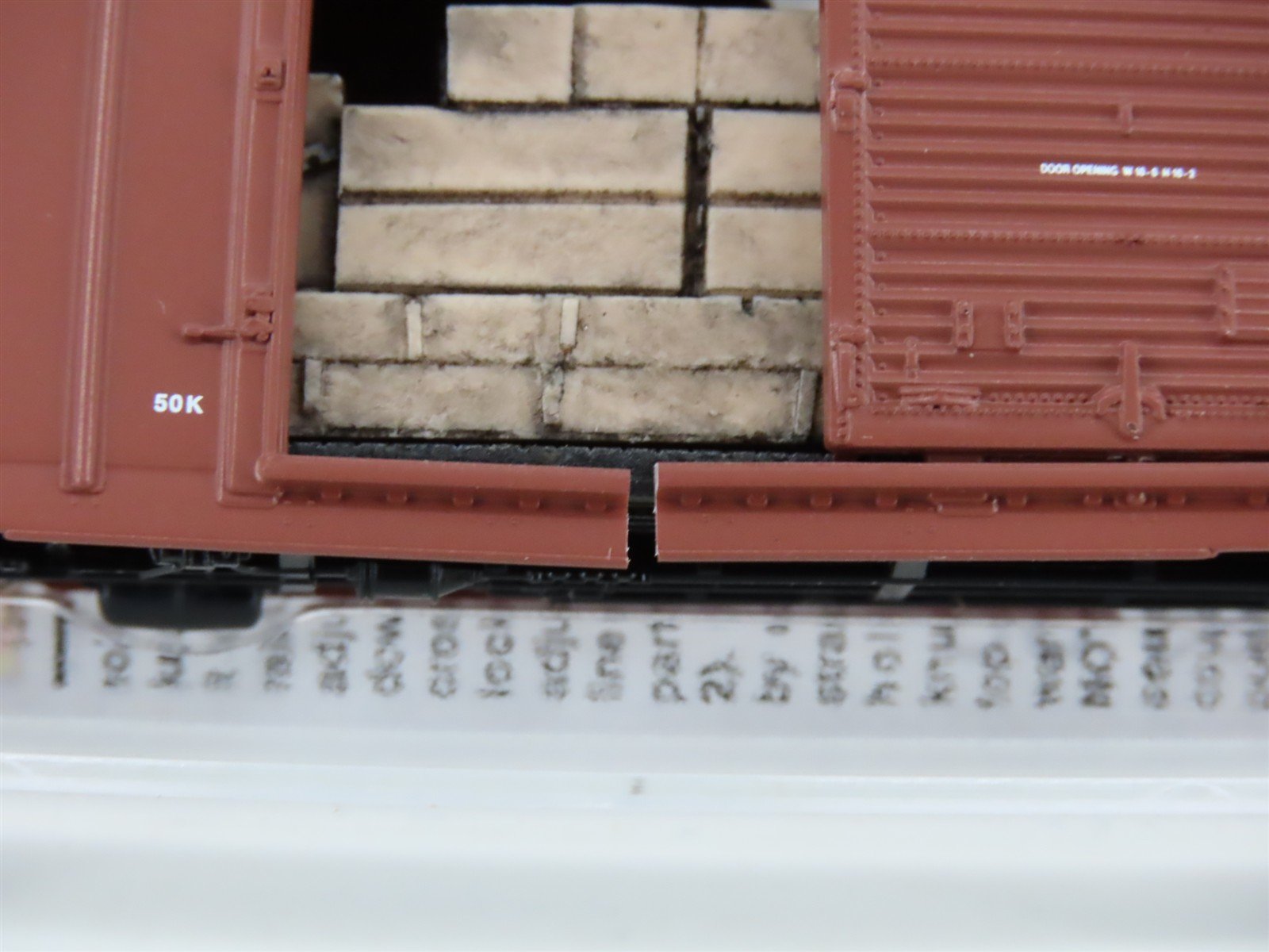 N Scale Micro-Trains MTL 02500731 NS Norfolk Southern 50' Boxcar #400011 w/ Load