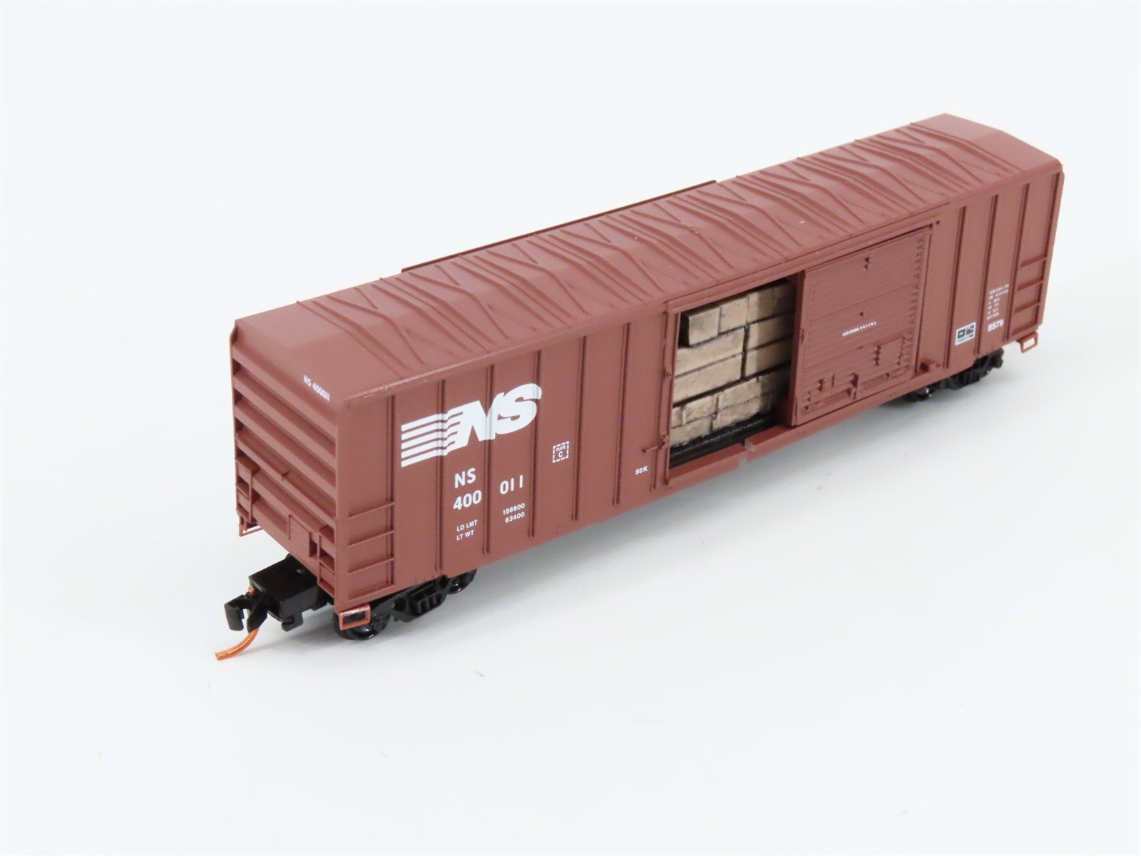 N Scale Micro-Trains MTL 02500731 NS Norfolk Southern 50' Boxcar #400011 w/ Load