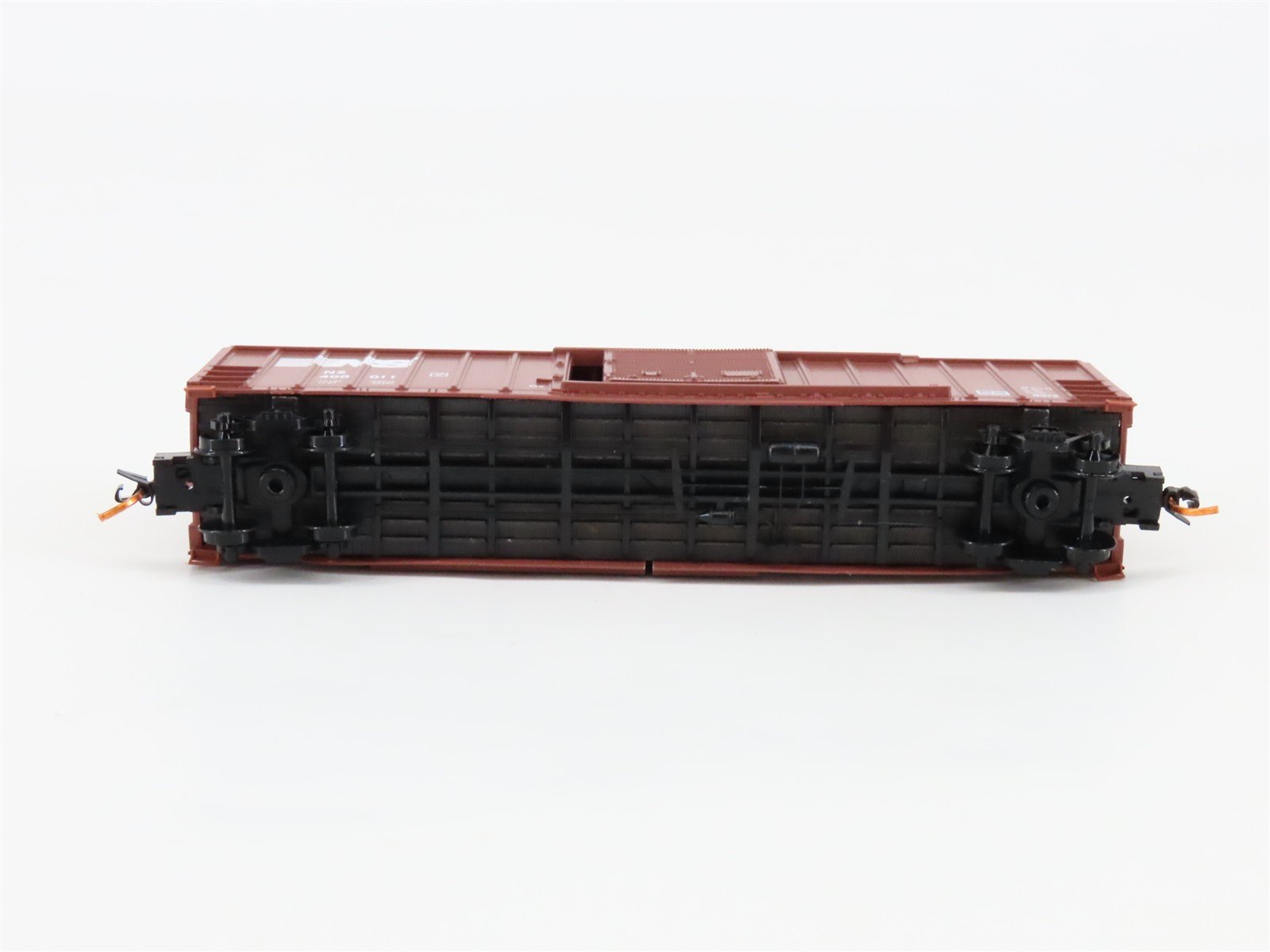 N Scale Micro-Trains MTL 02500731 NS Norfolk Southern 50' Boxcar #400011 w/ Load