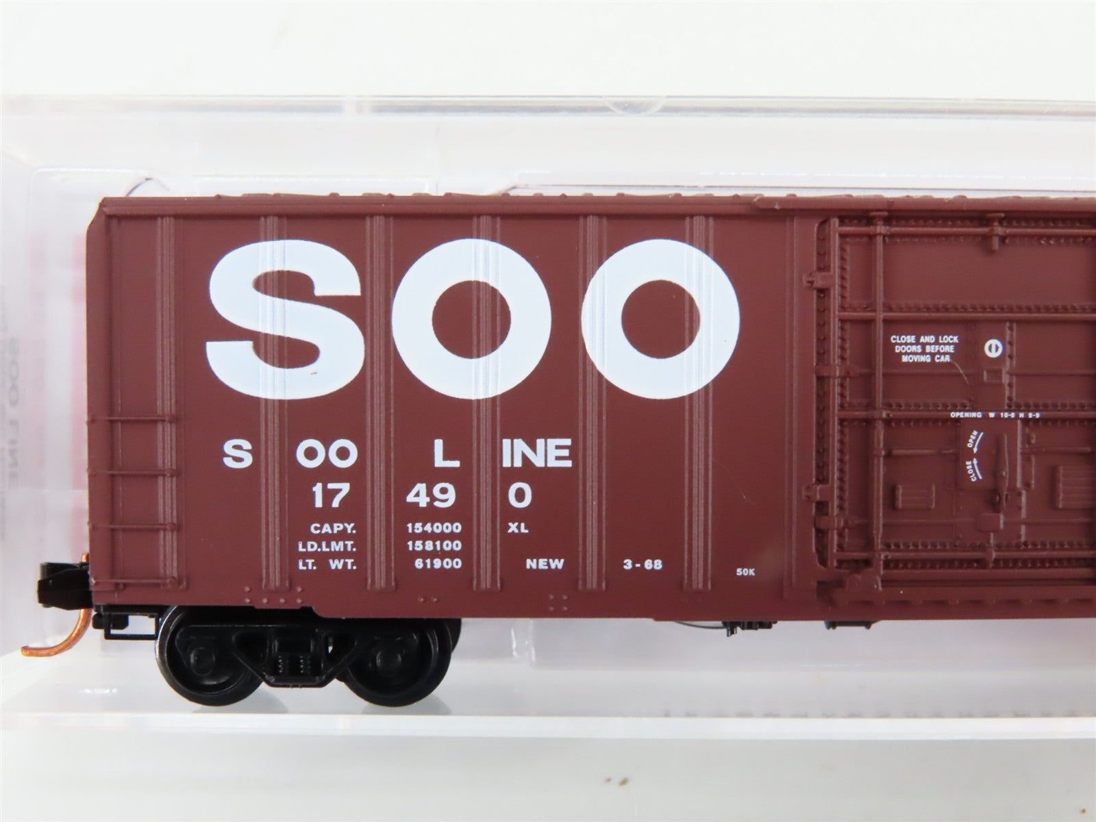 N Scale Micro-Trains MTL 02700060 SOO Line 50' Plug Door Box Car #17490