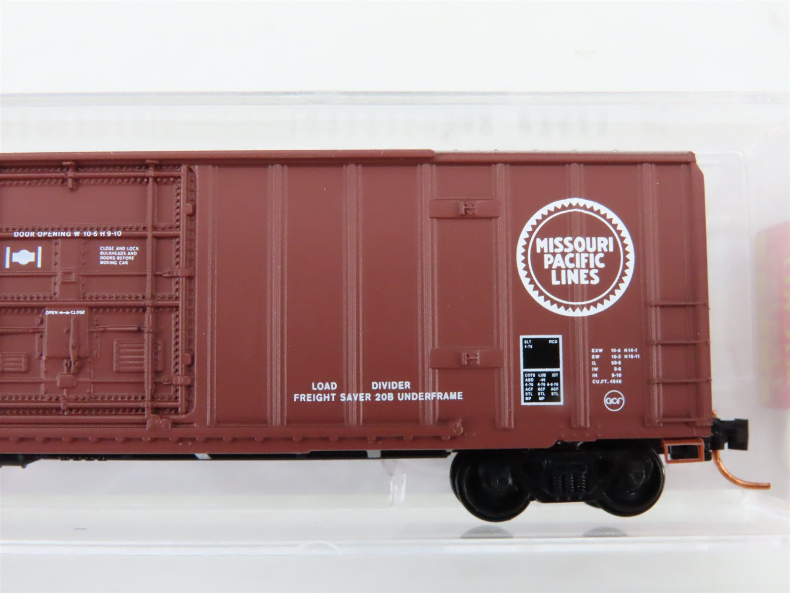 N Scale Micro-Trains MTL 02700140 MP Missouri Pacific Lines 50' Box Car #253515