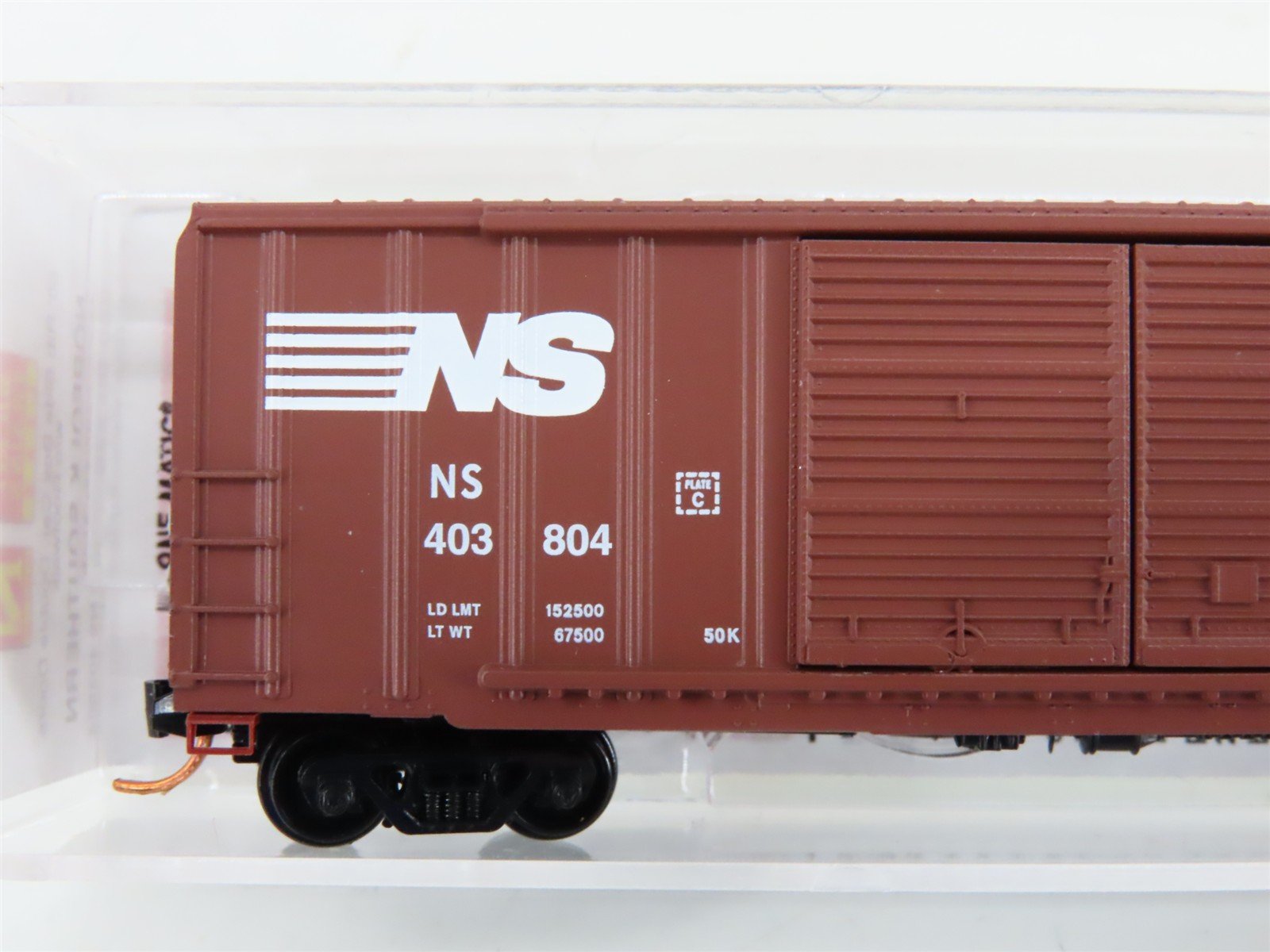 N Scale Micro-Trains MTL 03000220 NS Norfolk Southern 50' Box Car #403804