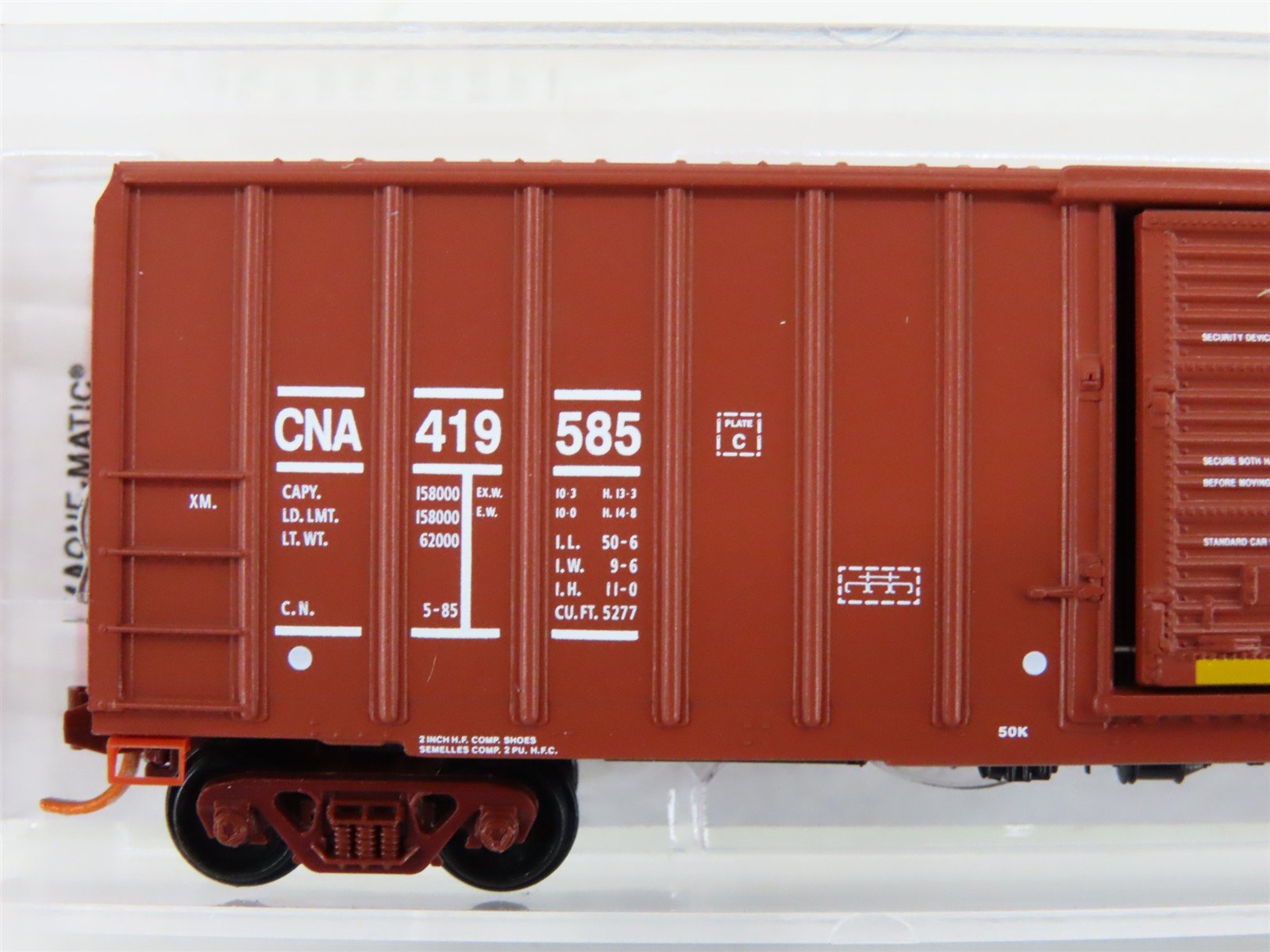 N Scale Micro-Trains MTL 02500650 CNA Canadian National 50' Box Car #419585