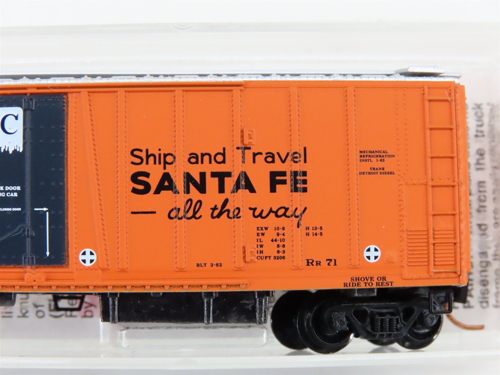 N Scale Micro-Trains MTL 70070 SFRC Santa Fe MTC Mechanical Reefer #1796