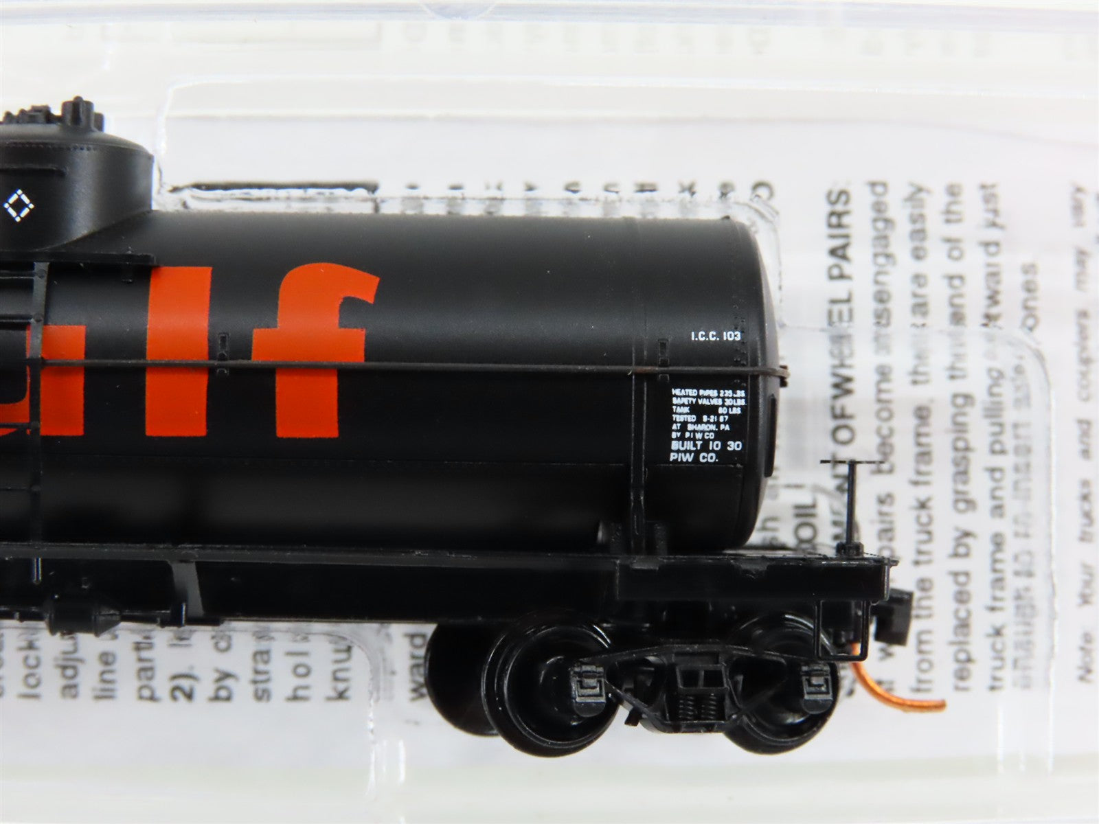 N Scale Micro-Trains MTL 06500900 WRNX Gulf Oil 39' Single Dome Tank Car #14132