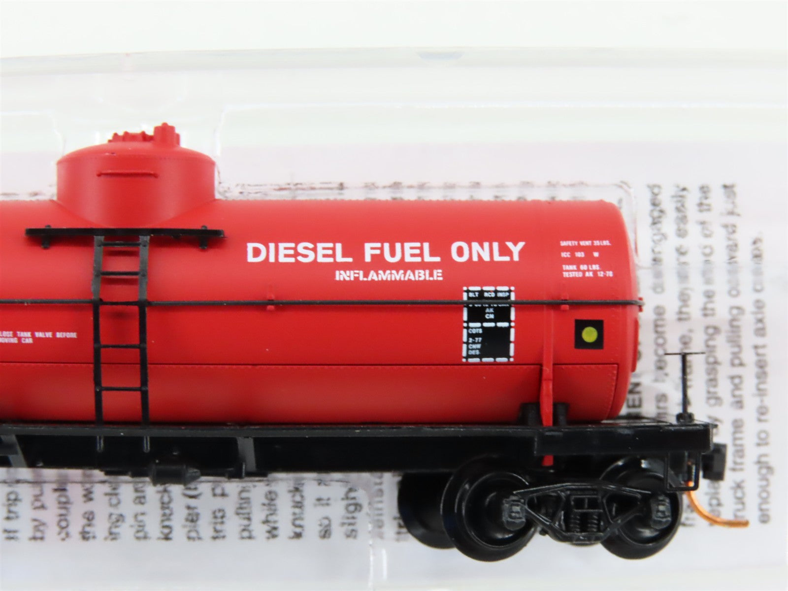 N Micro-Trains MTL 06500560 CN Canadian National 39' Single Dome Tank Car 990986
