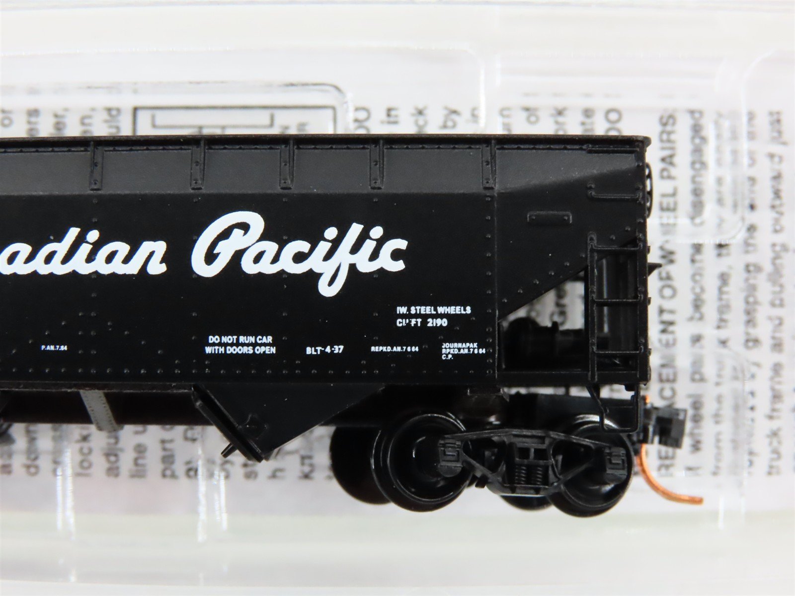 N Micro-Trains MTL 05500410 CP Canadian Pacific 2-Bay Hopper #354501 w/ Load