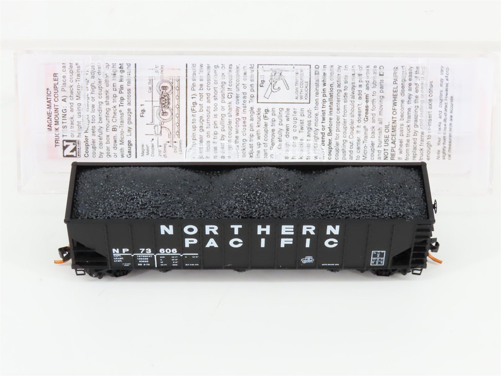 N Scale Micro-Trains MTL 10800211 NP Northern Pacific 3-Bay Hopper #73606 w/Load