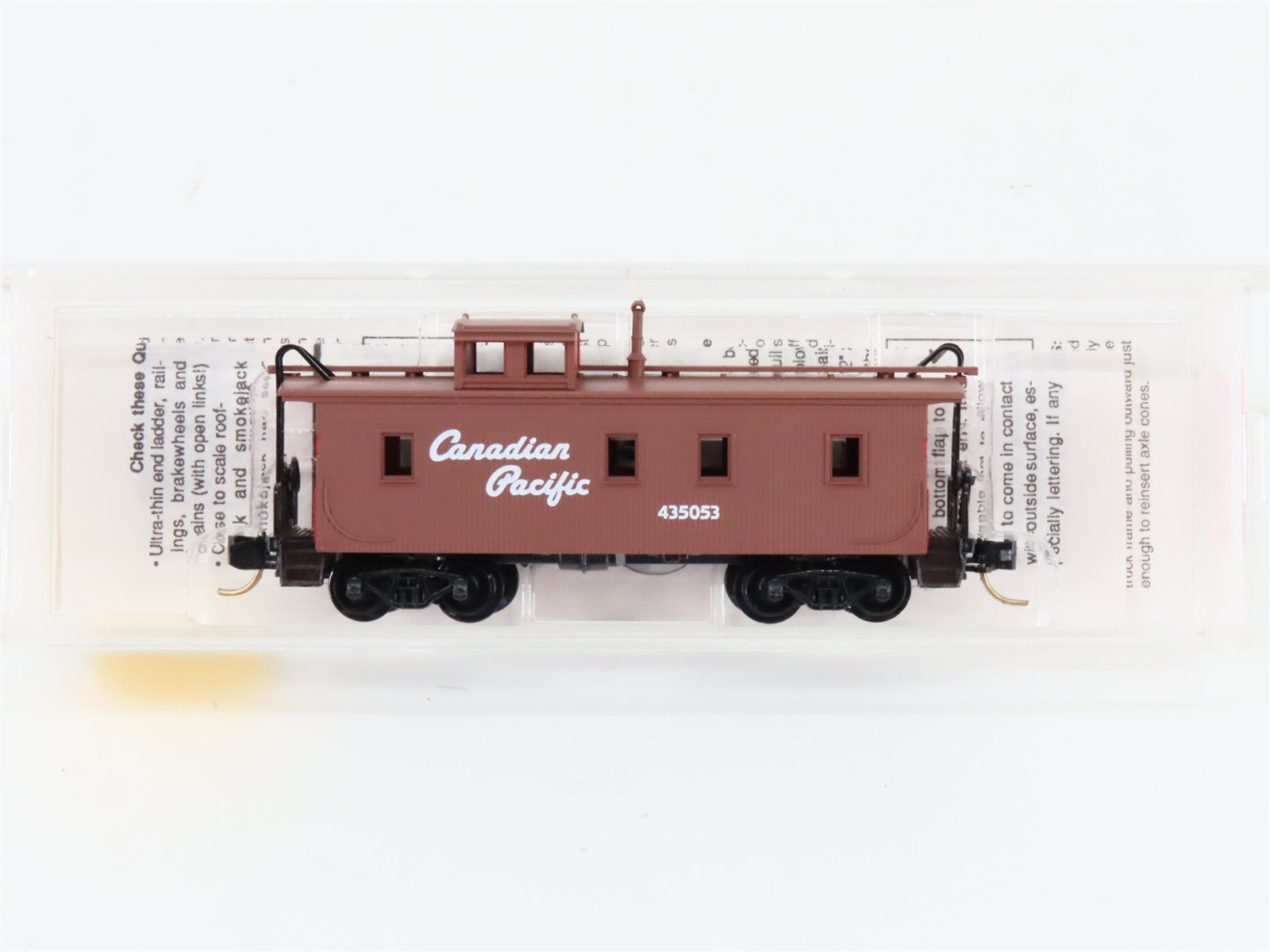 N Scale Micro-Trains MTL 51010 CP Canadian Pacific 34' Wood Caboose #435053