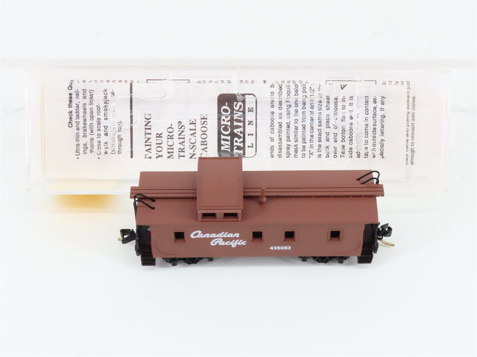 N Scale Micro-Trains MTL 51010 CP Canadian Pacific 34' Wood Caboose #435053