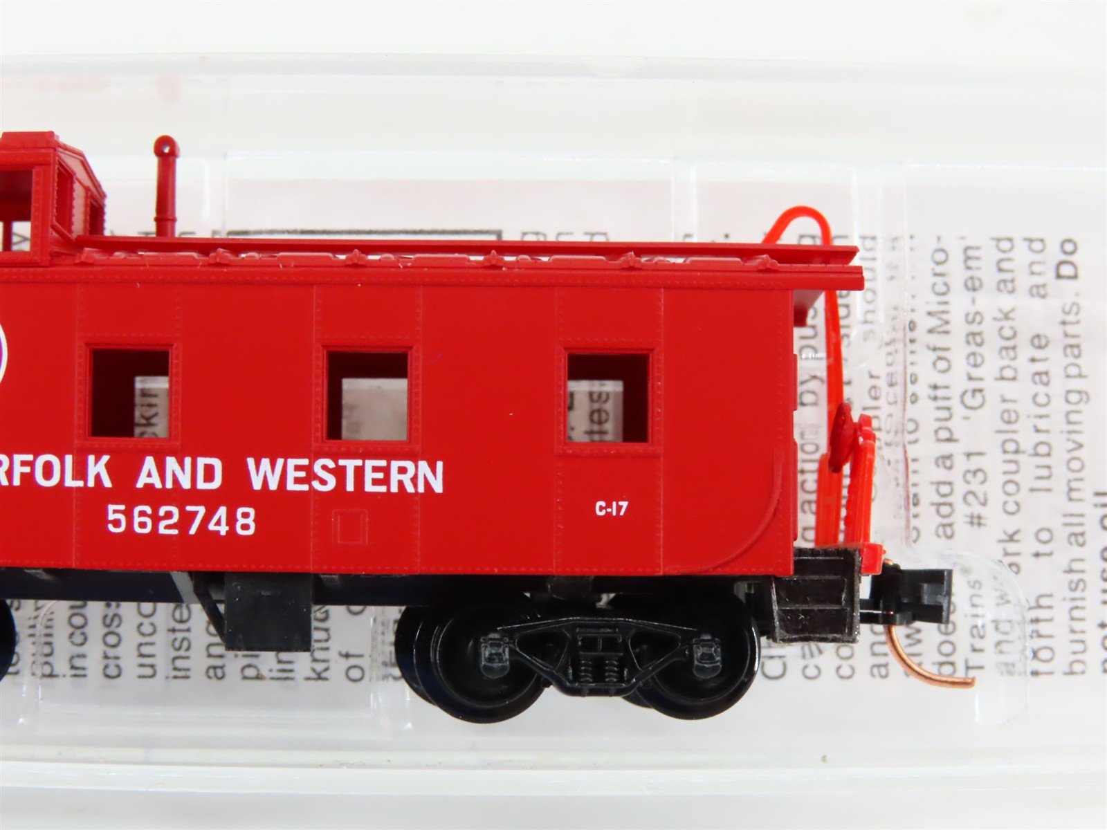 N Scale Micro-Trains MTL 100170 N&W Norfolk & Western 36' Caboose #562748