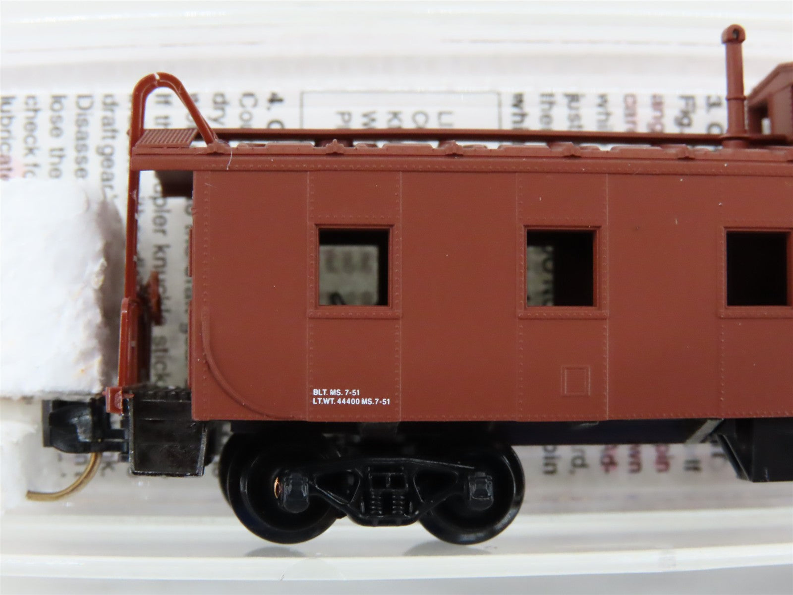 N Scale Micro-Trains MTL T&P Texas & Pacific 36' Riveted Steel Caboose #2525