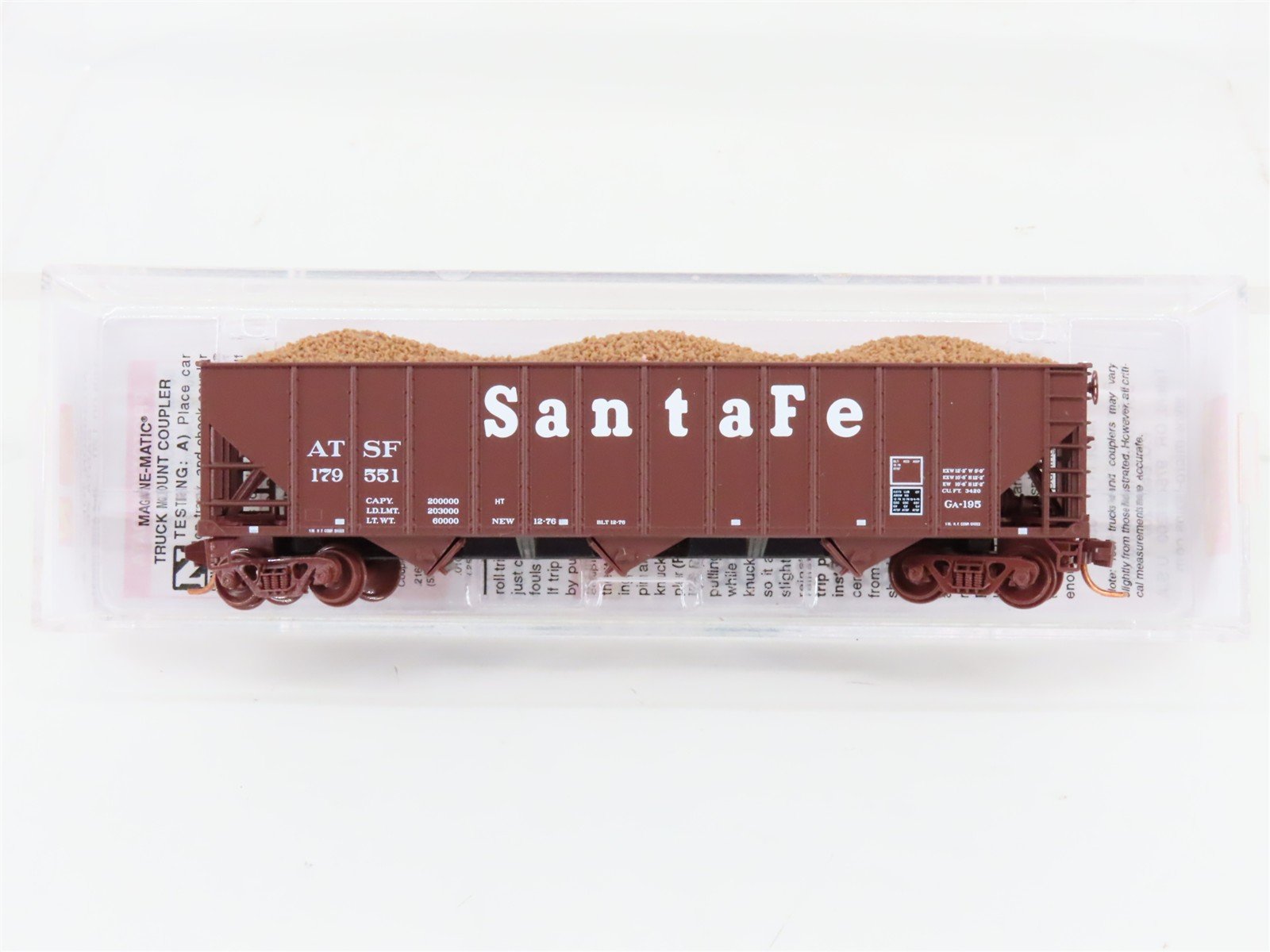 N Micro-Trains MTL 10800120 ATSF Santa Fe 3-Bay Hopper #179551 w/ Copper Load
