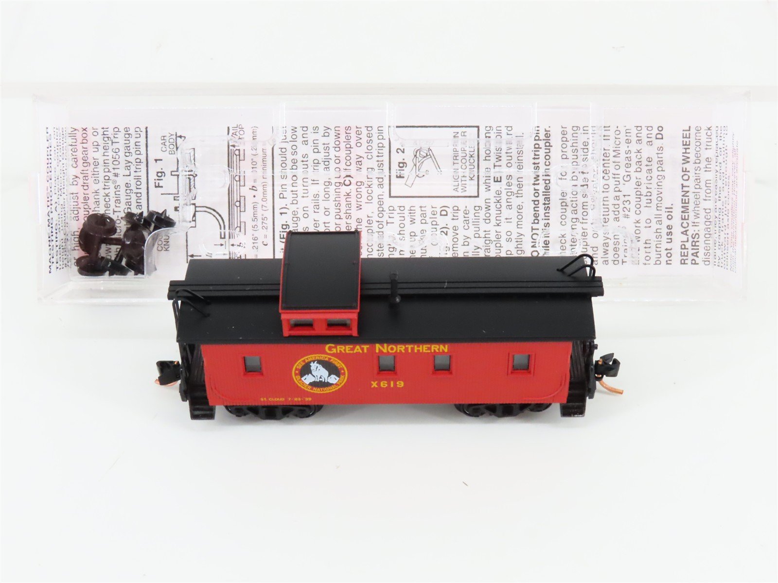 N Micro-Trains MTL 51110 GN Great Northern Glacier National Park Caboose #X619