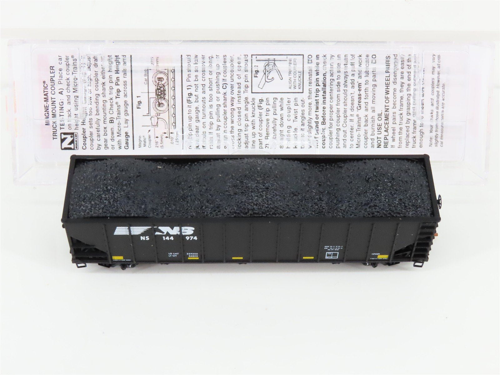 N Micro-Trains MTL 10800281 NS Norfolk Southern 3-Bay Hopper #144974 w/ Load