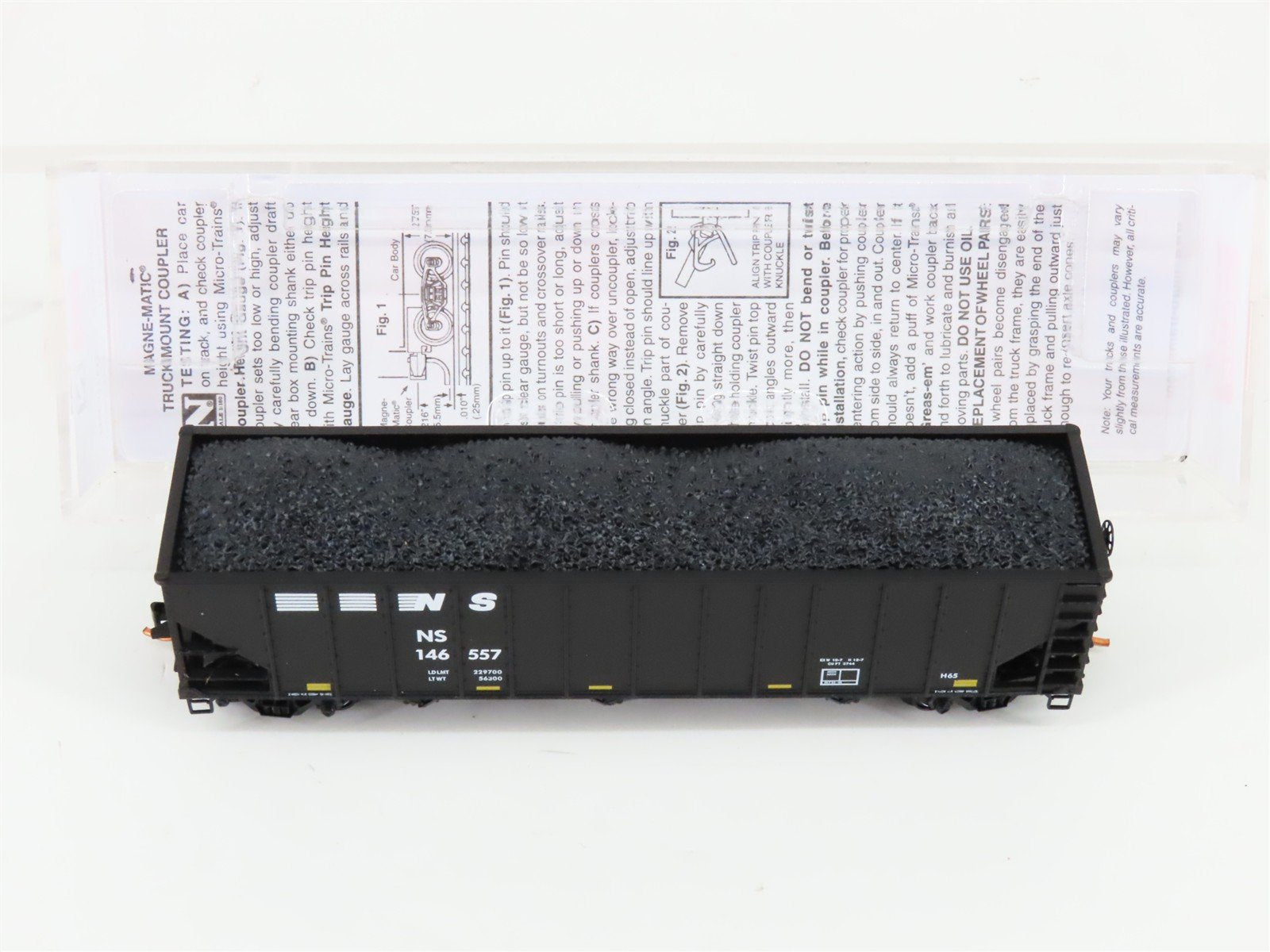 N Micro-Trains MTL 10800191 NS Norfolk Southern 3-Bay Hopper #146557 w/ Load