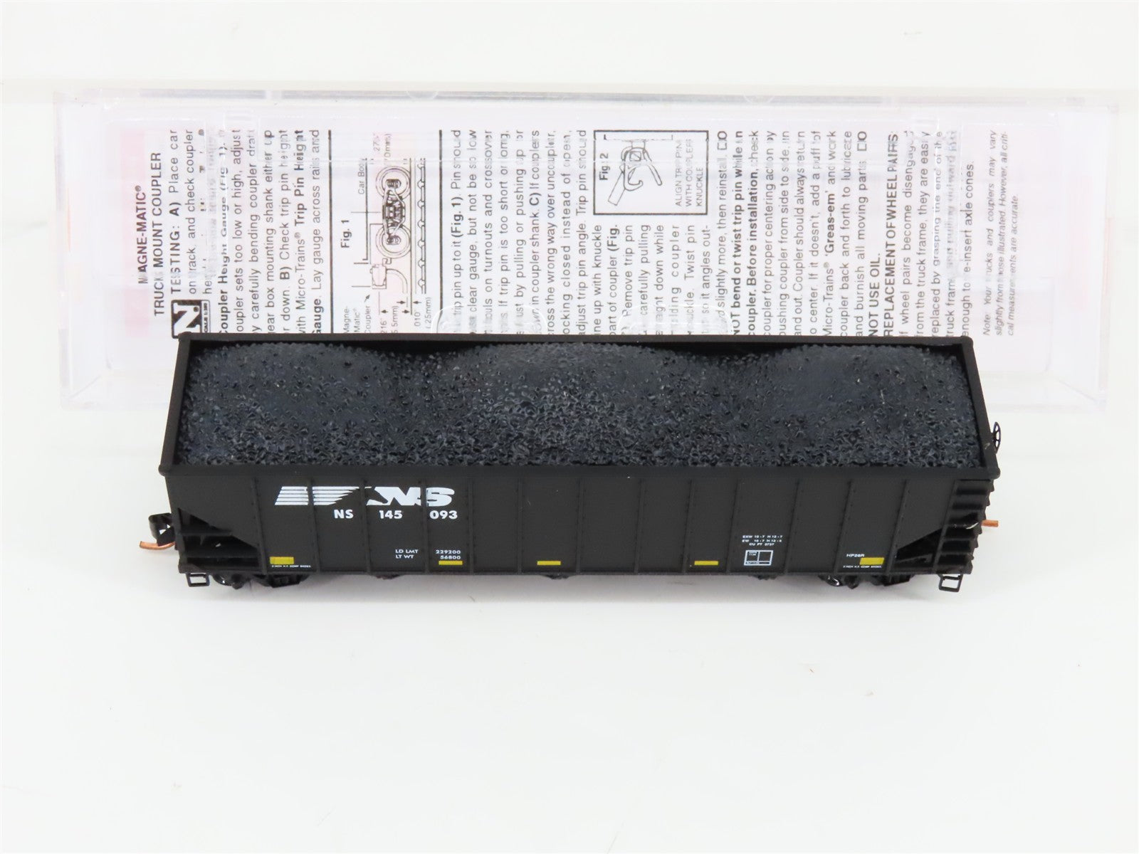 N Micro-Trains MTL 10800282 NS Norfolk Southern 3-Bay Hopper #145093 w/ Load