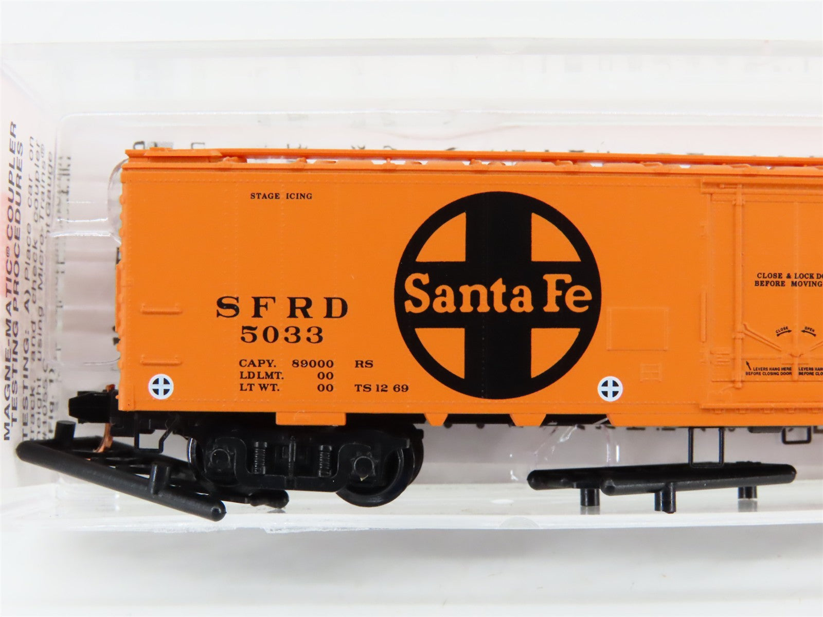 N Scale Micro-Trains MTL 52050 SFRD Santa Fe Mechanical Express Reefer #5033