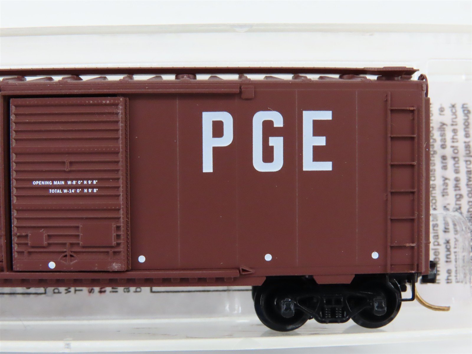 N Scale Micro-Trains MTL 22070 PGE Pacific Great Eastern 40' Box Car #4942