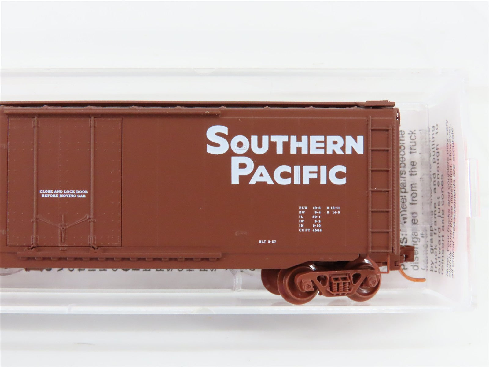 N Scale Micro-Trains MTL 32380 SP Southern Pacific 50' Box Car #670225