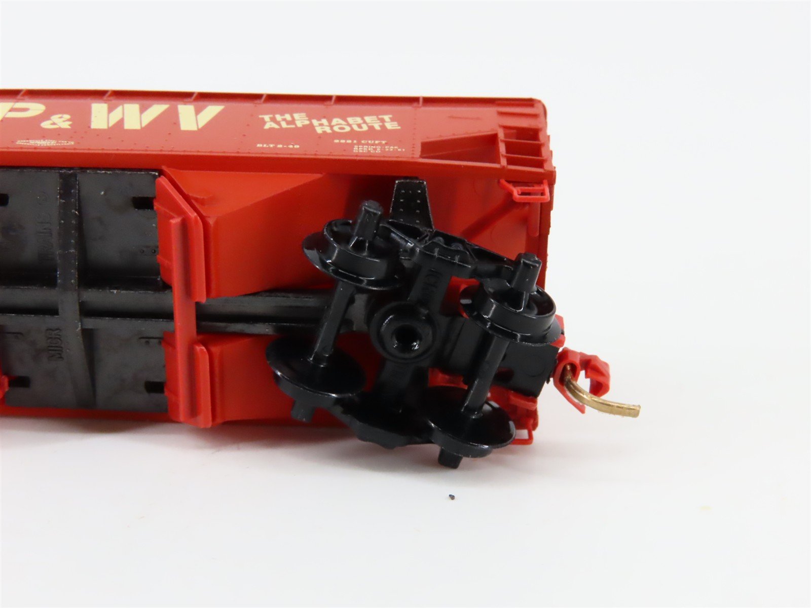 N Scale Micro-Trains MTL 55260 P&WV The Alphabet Route 2-Bay Open Hopper #380