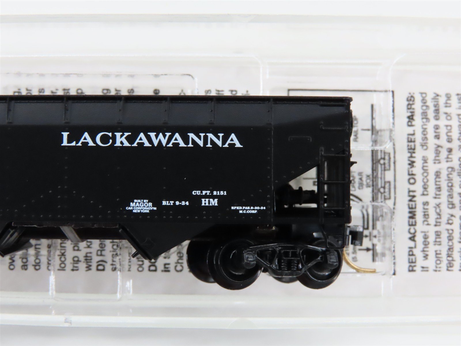 N Scale Micro-Trains MTL 55130 DL&W Lackawanna 33' 2-Bay Open Hopper #83321