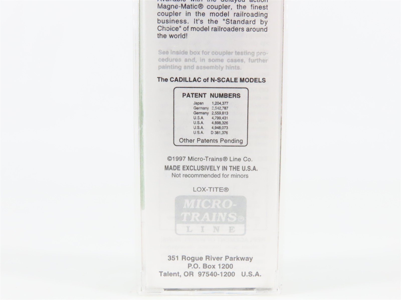 N Scale Micro-Trains MTL 22090 NP Northern Pacific 40' Box Car #8135