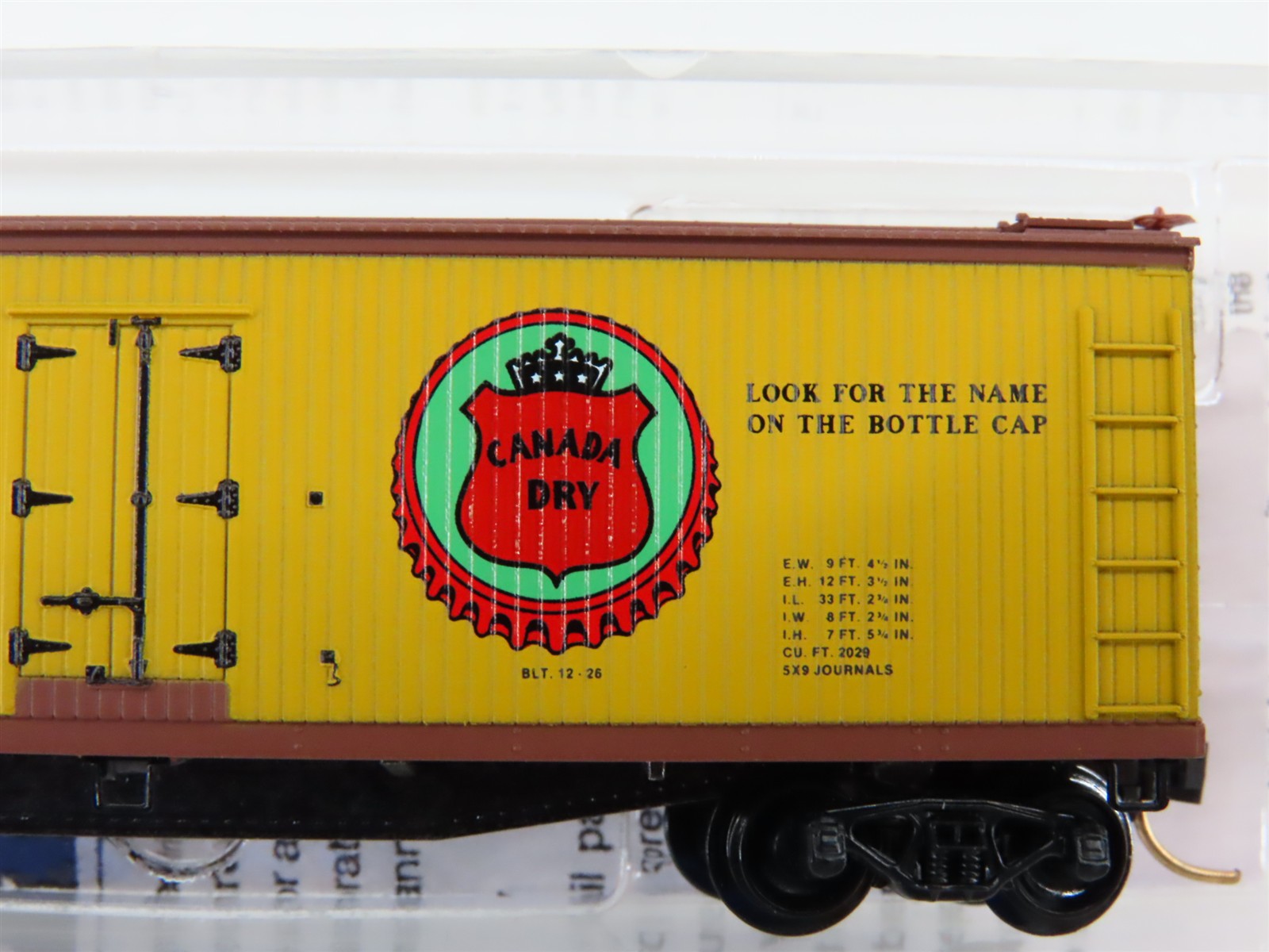 N Scale Micro-Trains MTL 49190 GARE Canada Dry 40' Wood Reefer #9106