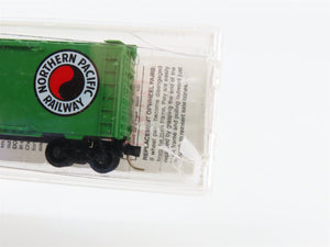 N Scale Micro-Trains MTL 22090 NP Northern Pacific 40' Box Car #8130