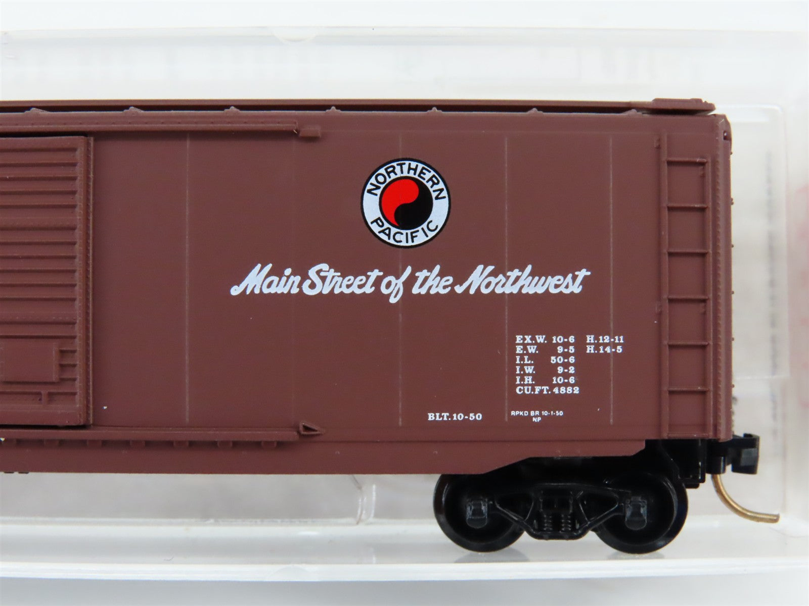 N Micro-Trains MTL 31060 NP Northern Pacific 